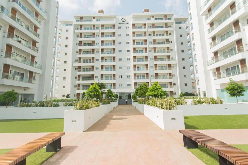 The Gallery Luxury Suites Cpg East Legon Eksteriør billede