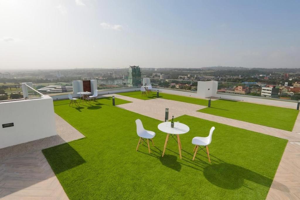 The Gallery Luxury Suites Cpg East Legon Eksteriør billede