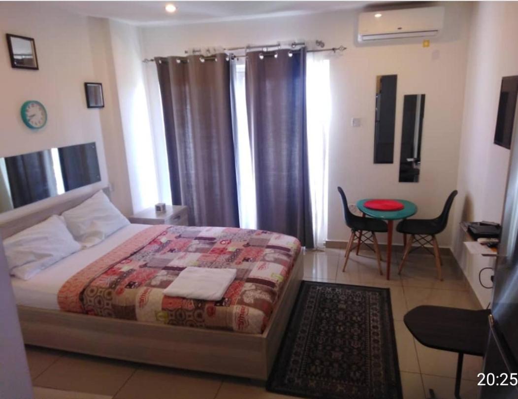 The Gallery Luxury Suites Cpg East Legon Eksteriør billede