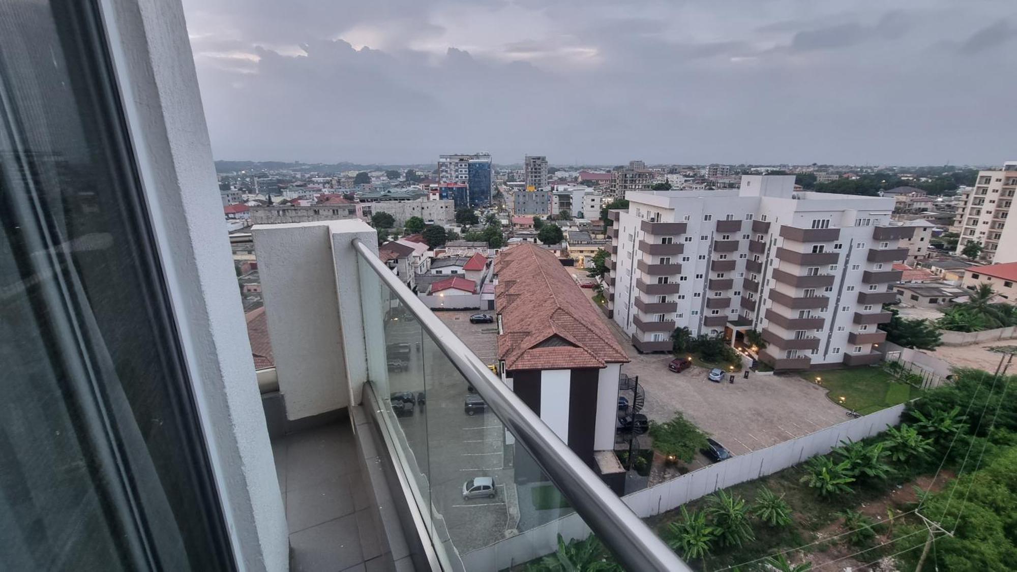 The Gallery Luxury Suites Cpg East Legon Eksteriør billede