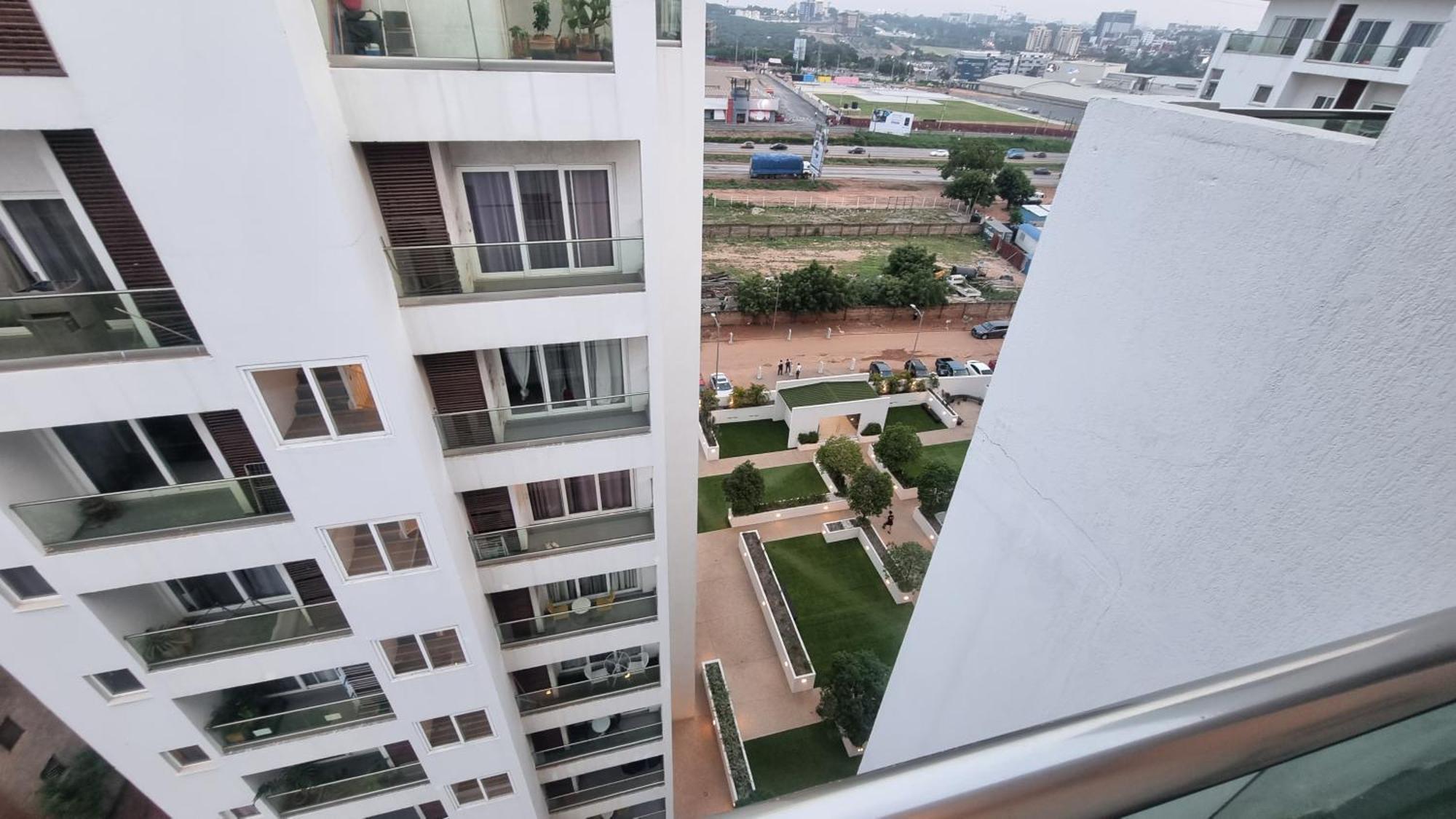 The Gallery Luxury Suites Cpg East Legon Eksteriør billede
