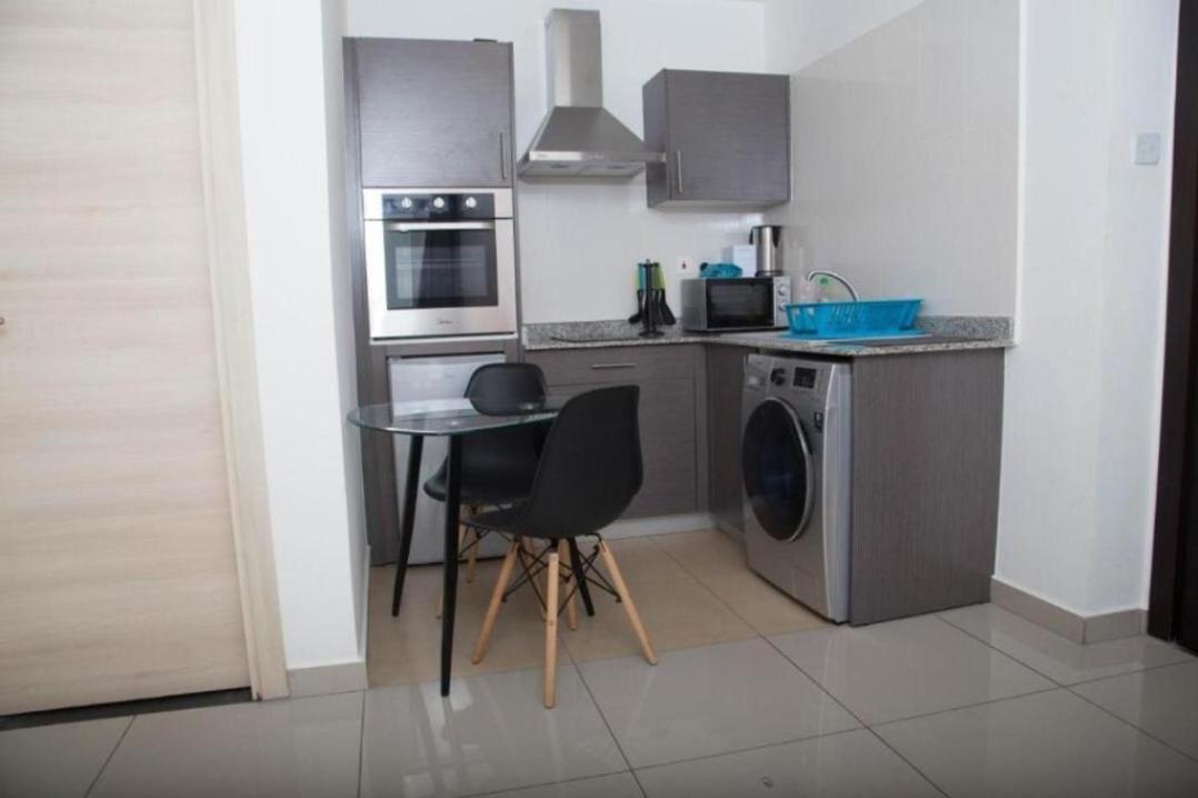 The Gallery Luxury Suites Cpg East Legon Eksteriør billede